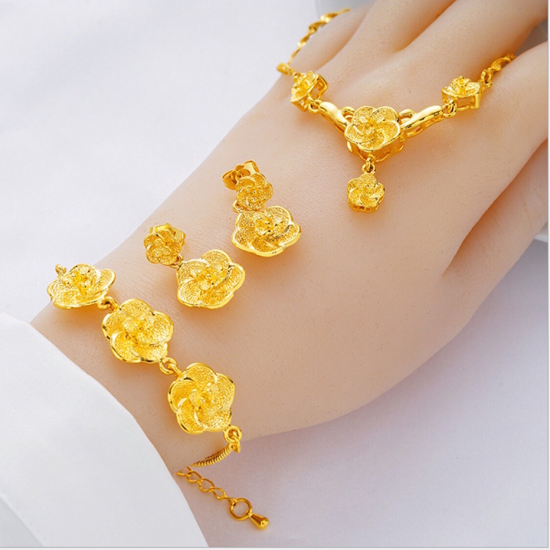 Ở Việt Nam vàng tây chiếm ưu thế trong ngành trang sức